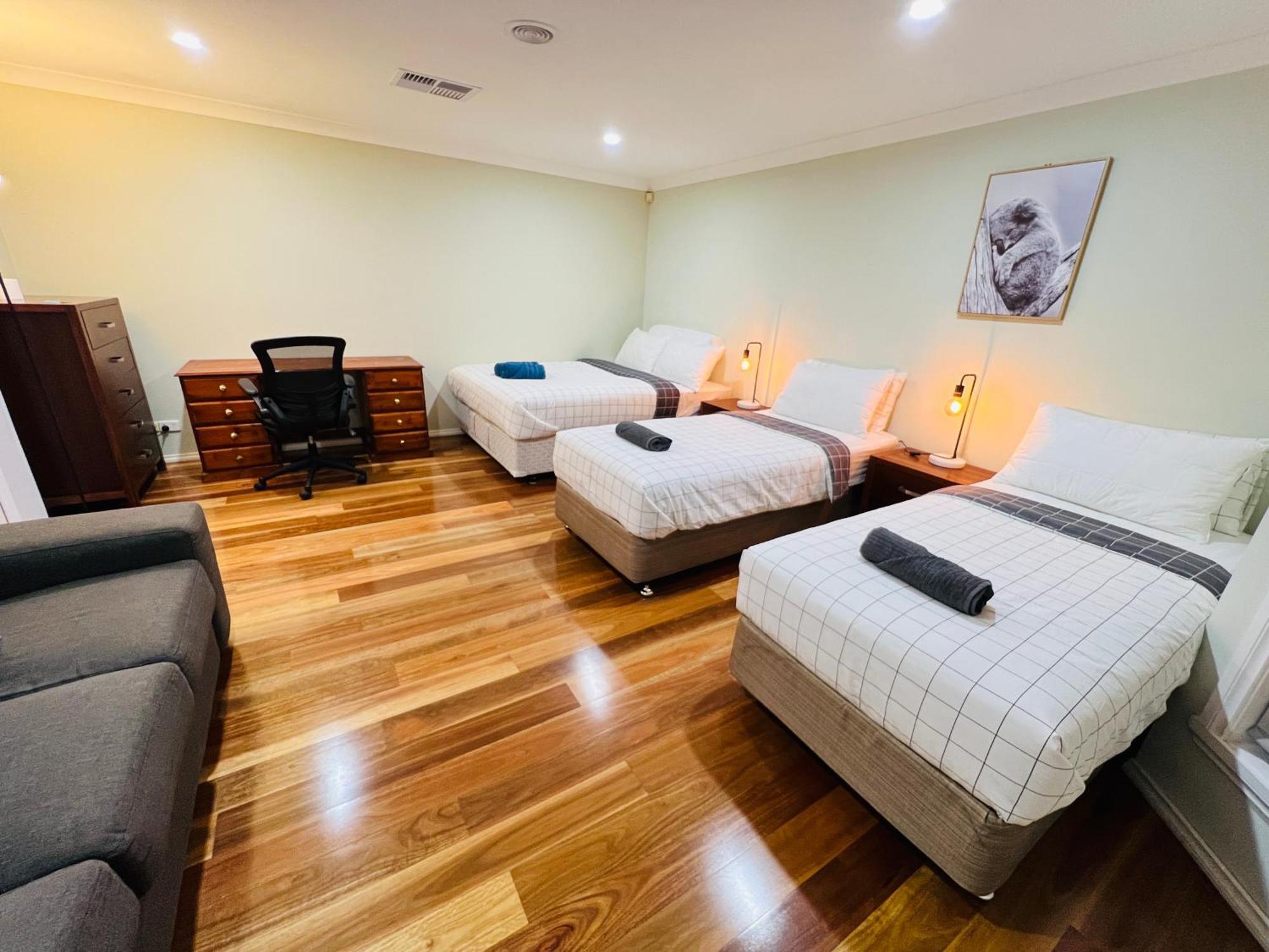 Spacious 6 Bedroom Holiday Home 15 Min Away From Melbourne Airport Sydenham المظهر الخارجي الصورة