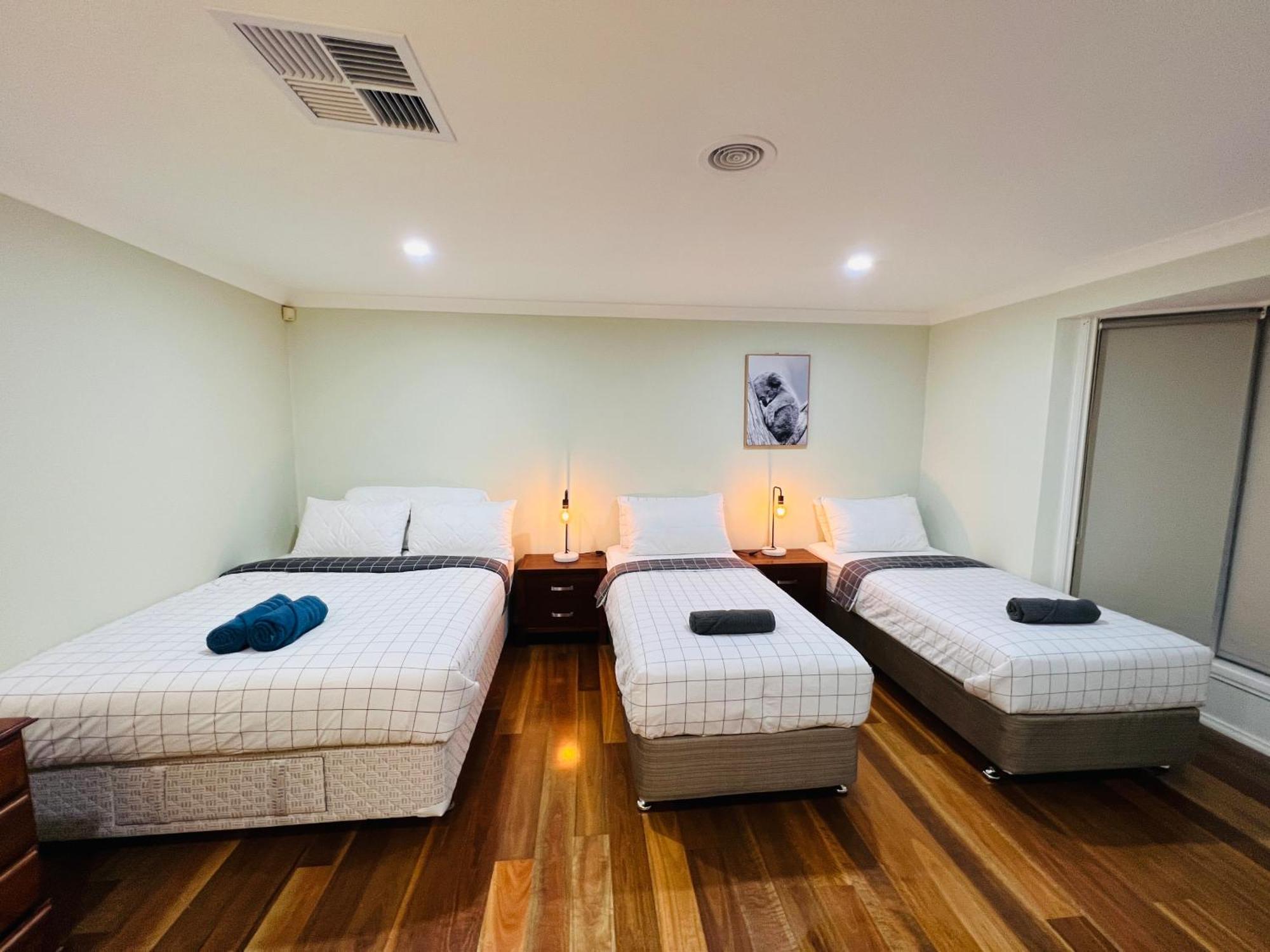 Spacious 6 Bedroom Holiday Home 15 Min Away From Melbourne Airport Sydenham المظهر الخارجي الصورة