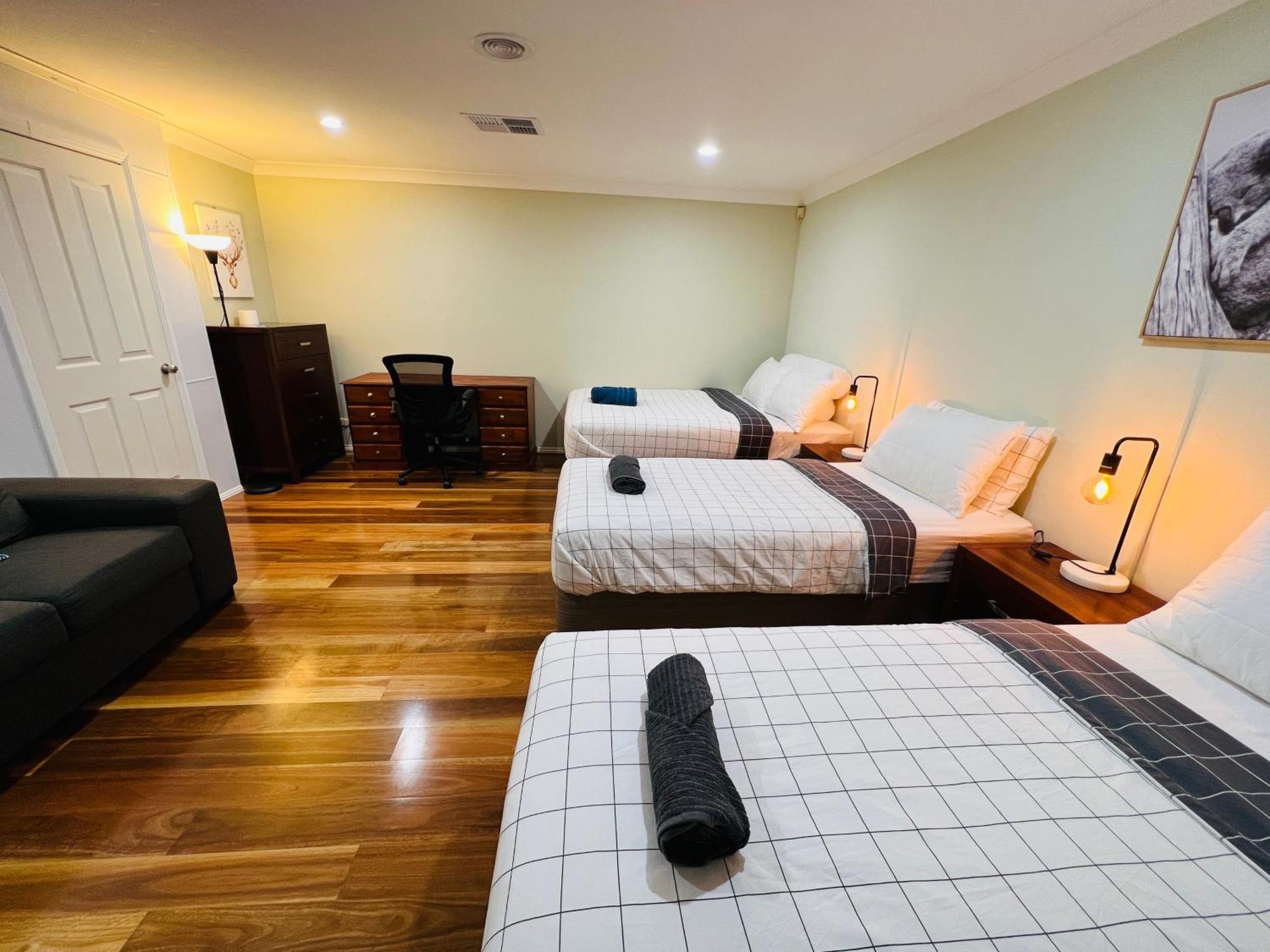 Spacious 6 Bedroom Holiday Home 15 Min Away From Melbourne Airport Sydenham المظهر الخارجي الصورة