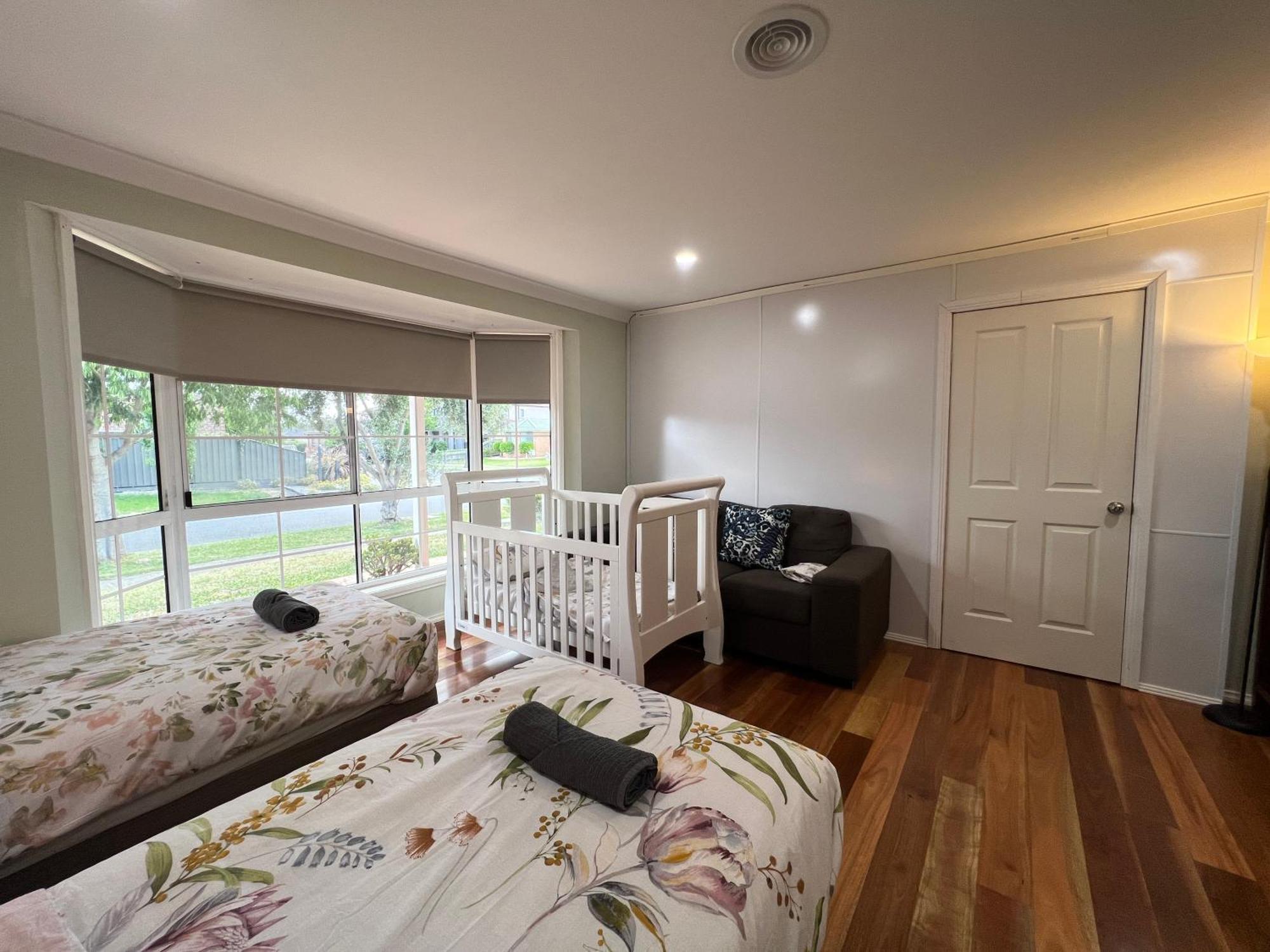 Spacious 6 Bedroom Holiday Home 15 Min Away From Melbourne Airport Sydenham المظهر الخارجي الصورة