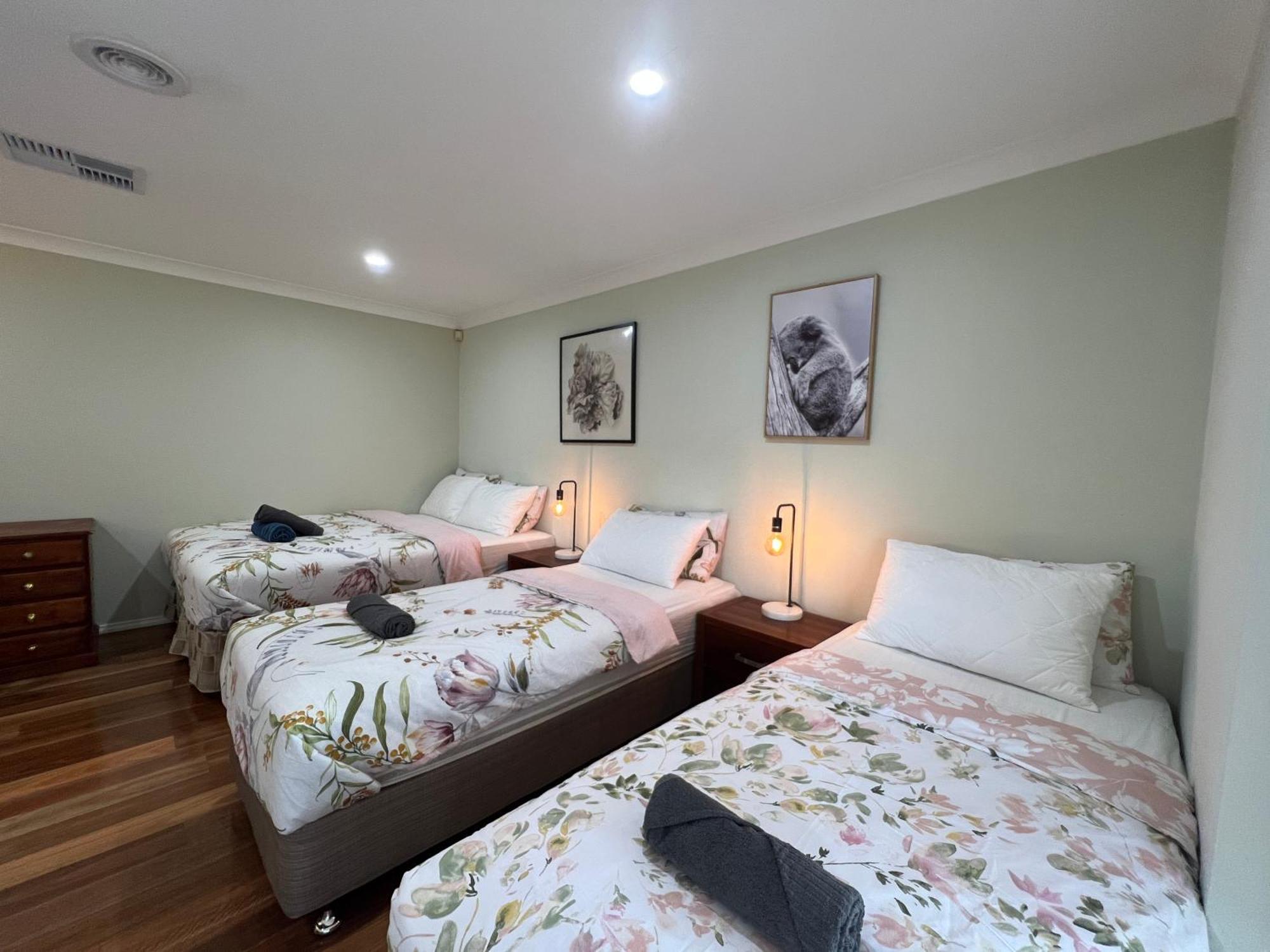 Spacious 6 Bedroom Holiday Home 15 Min Away From Melbourne Airport Sydenham المظهر الخارجي الصورة