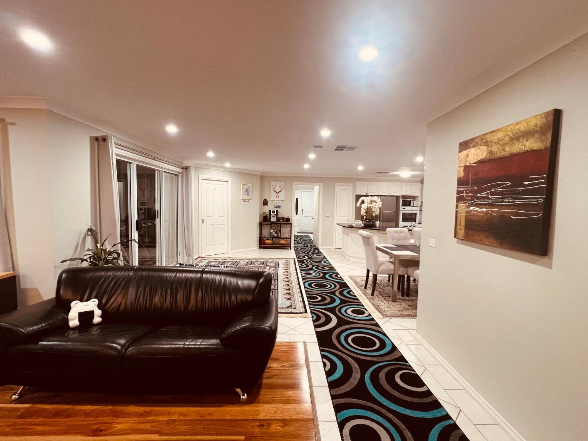 Spacious 6 Bedroom Holiday Home 15 Min Away From Melbourne Airport Sydenham المظهر الخارجي الصورة