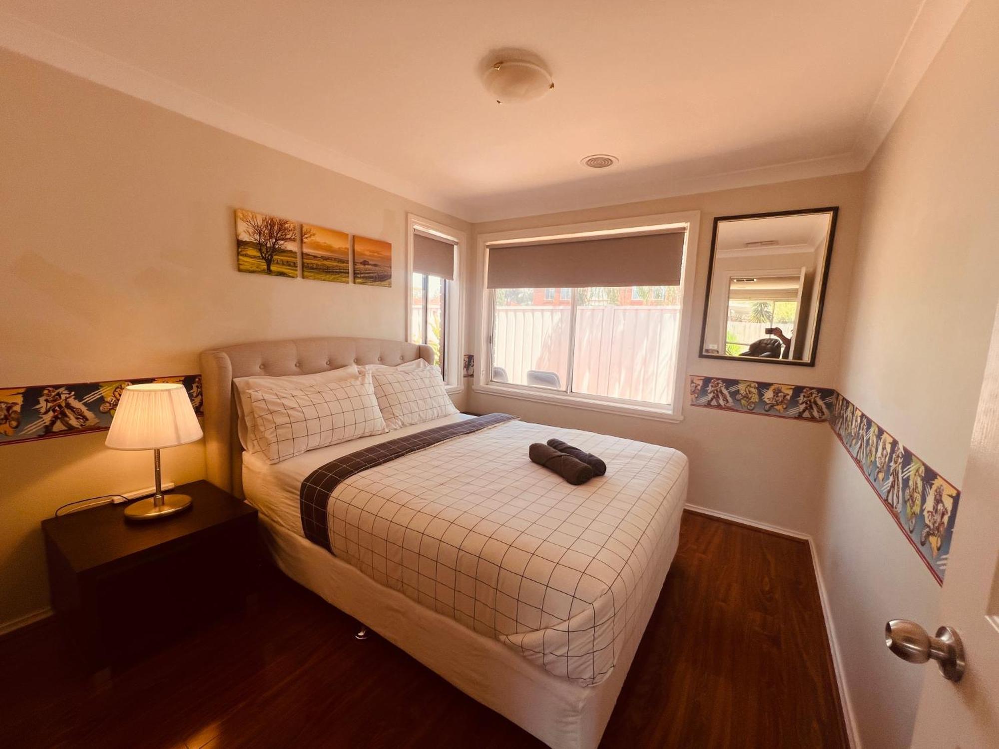 Spacious 6 Bedroom Holiday Home 15 Min Away From Melbourne Airport Sydenham المظهر الخارجي الصورة