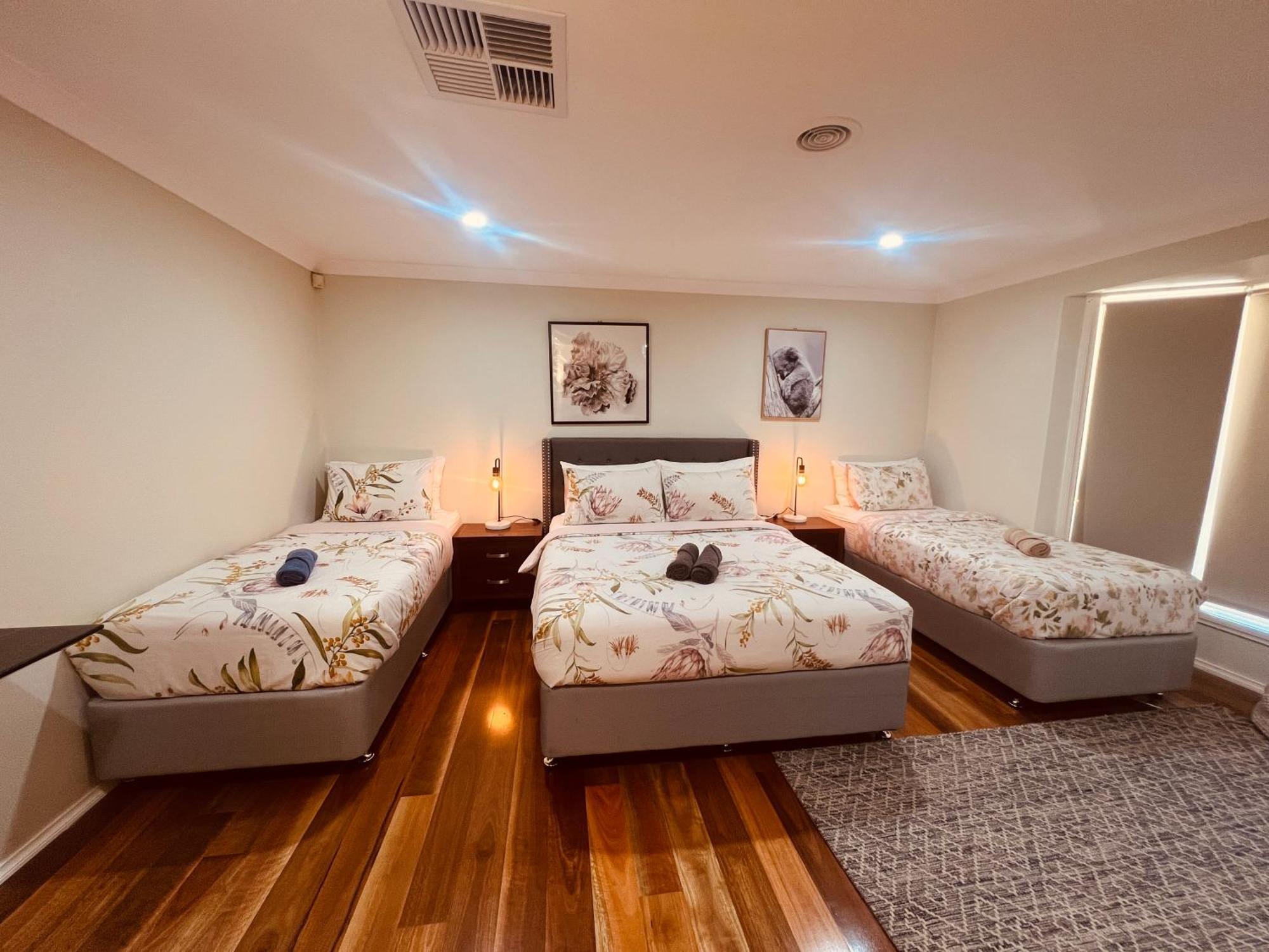 Spacious 6 Bedroom Holiday Home 15 Min Away From Melbourne Airport Sydenham المظهر الخارجي الصورة
