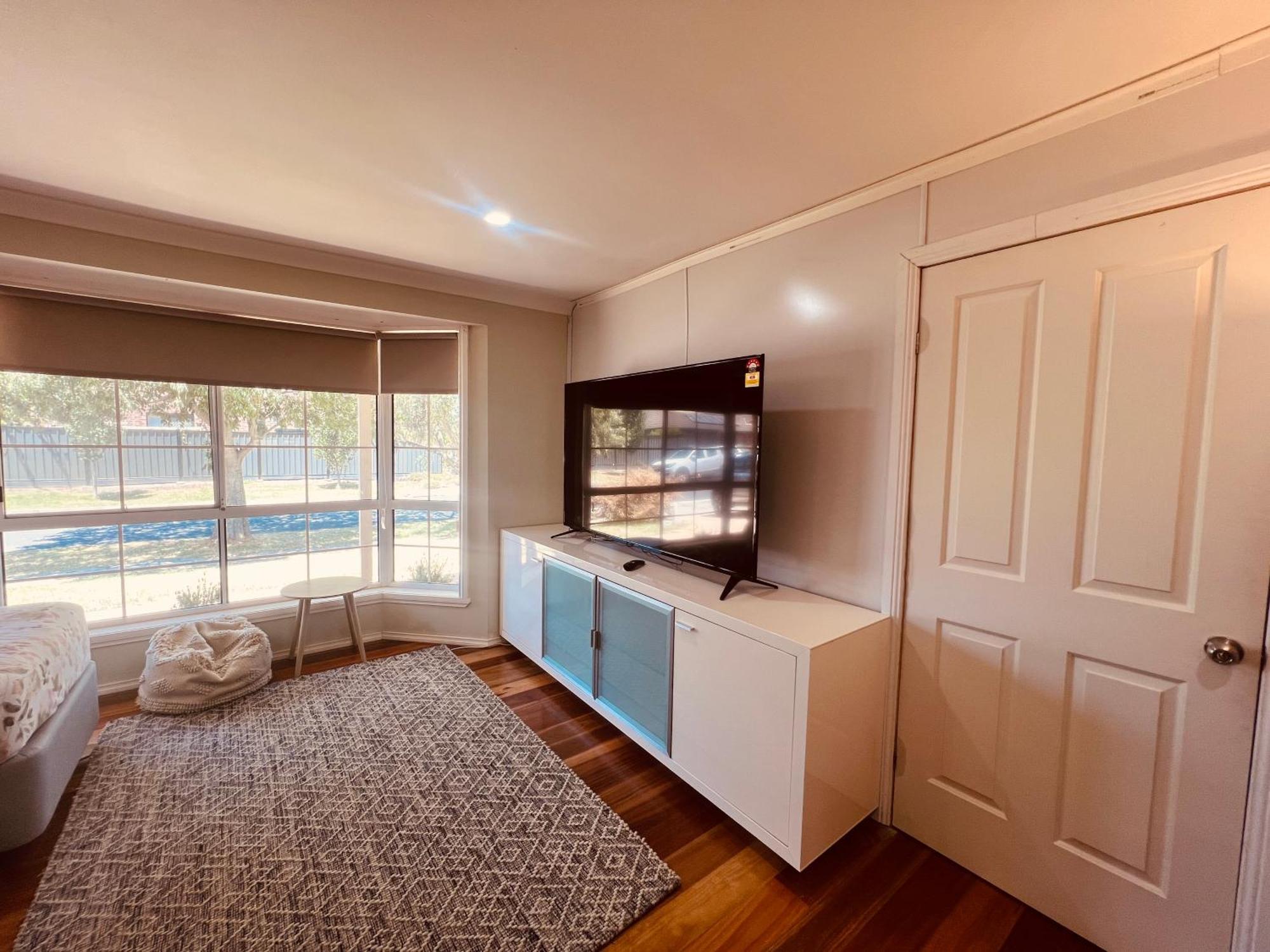 Spacious 6 Bedroom Holiday Home 15 Min Away From Melbourne Airport Sydenham المظهر الخارجي الصورة